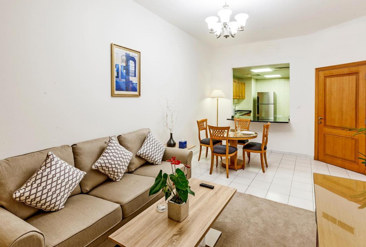 Roda Al Murooj Residences Apartamento